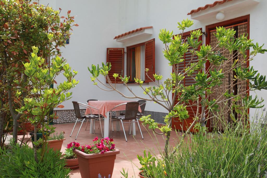 Apartments Reljic With Terrace Baska  Ngoại thất bức ảnh