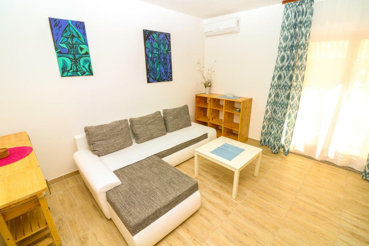 Apartments Reljic With Terrace Baska  Ngoại thất bức ảnh