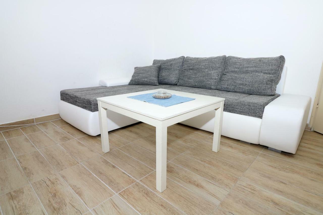 Apartments Reljic With Terrace Baska  Ngoại thất bức ảnh