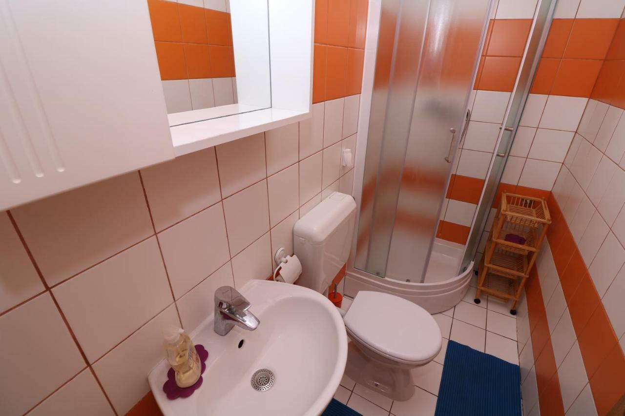 Apartments Reljic With Terrace Baska  Ngoại thất bức ảnh